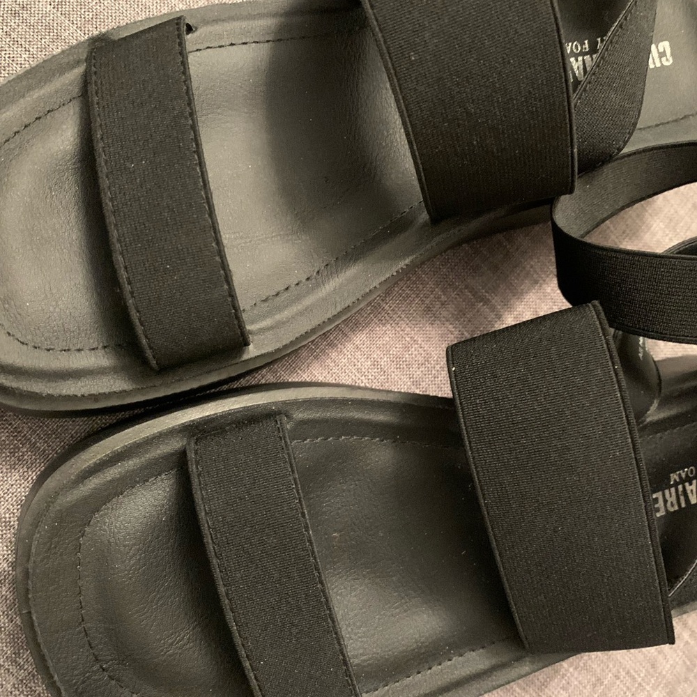 Cushionaire platform sandals with ankle strap